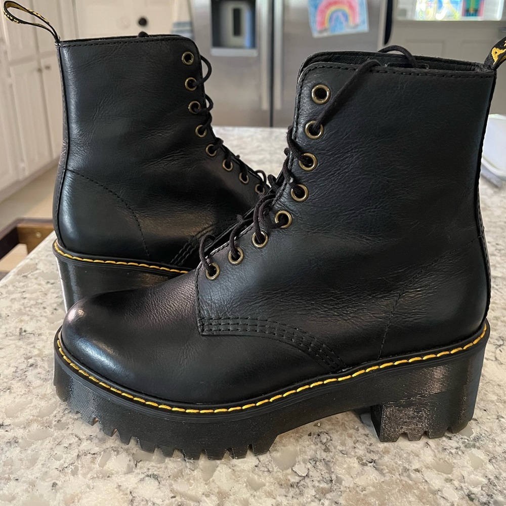 Dr. Martens Hi Shriver Wyoming Boots